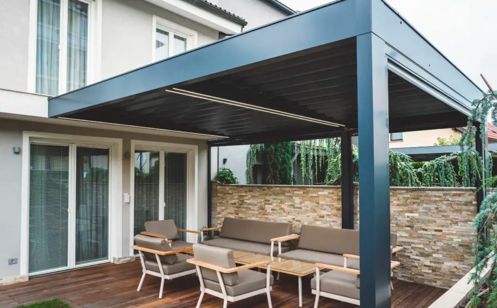 how to stop pergola from swaying